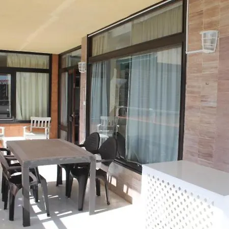 Playamar Pool 公寓